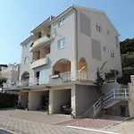 In With Sea View, Balcony, Air Conditioning, Wifi 5067-6 Apartment